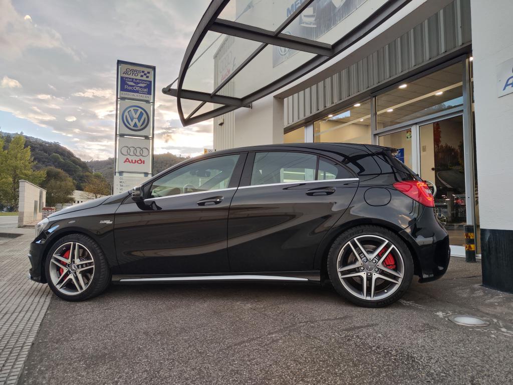 Mercedes Benz A45 AMG 4-Matic